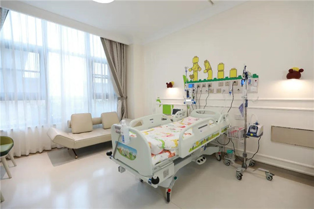 病房安静舒适,设计儿童元素,病房布置得如同家一般温馨,让孩子感